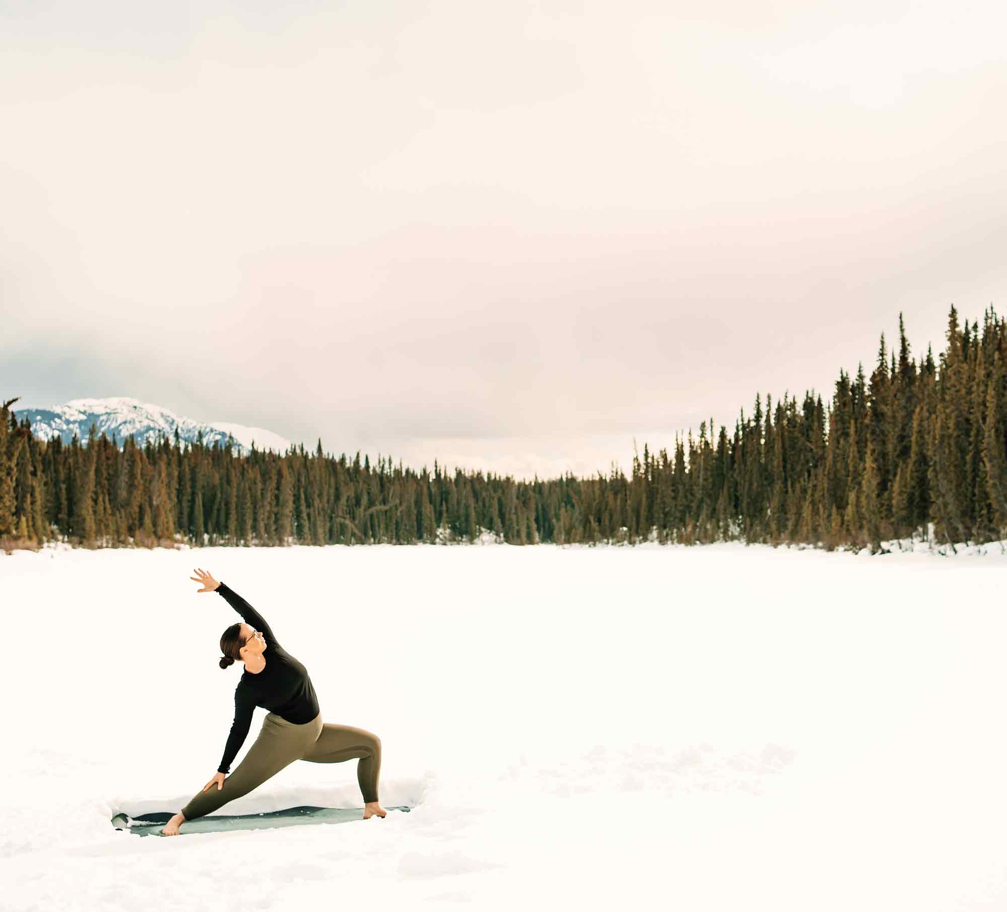 Amitié Yoga - Exalted Warrior Yoga Pose in the Snow